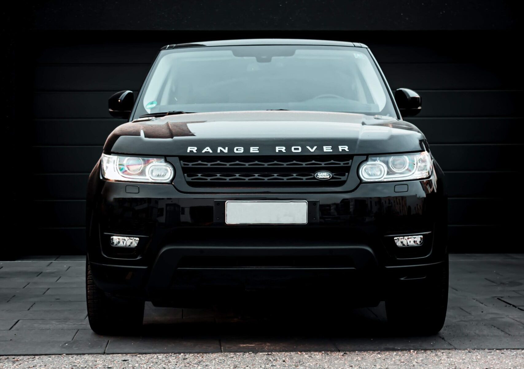 You are currently viewing Range Rover Sport SV Pushes 2024 Model With 626 Horsepower